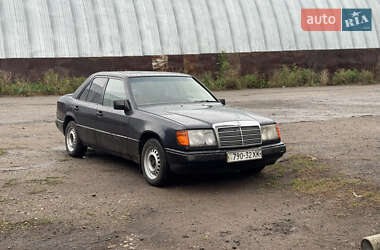 Седан Mercedes-Benz E-Class 1989 в Харькове