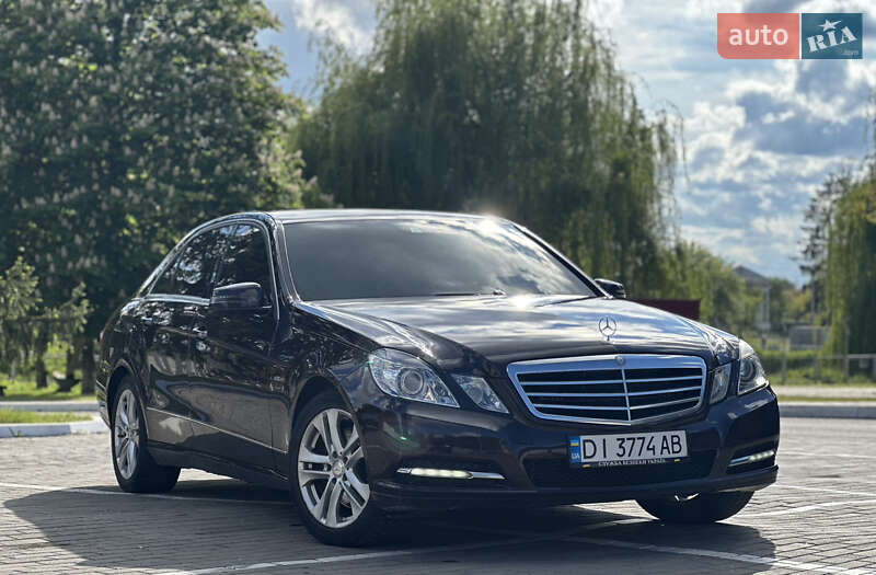 Седан Mercedes-Benz E-Class 2010 в Луцке
