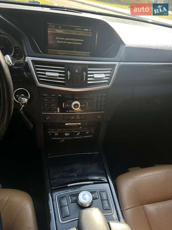 Седан Mercedes-Benz E-Class 2010 в Луцке
