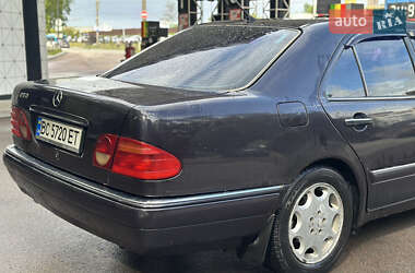 Седан Mercedes-Benz E-Class 1996 в 