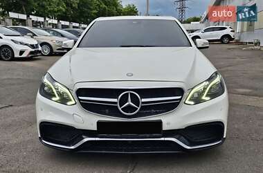 Седан Mercedes-Benz E-Class 2011 в 