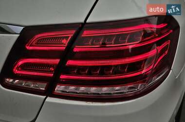 Седан Mercedes-Benz E-Class 2011 в 