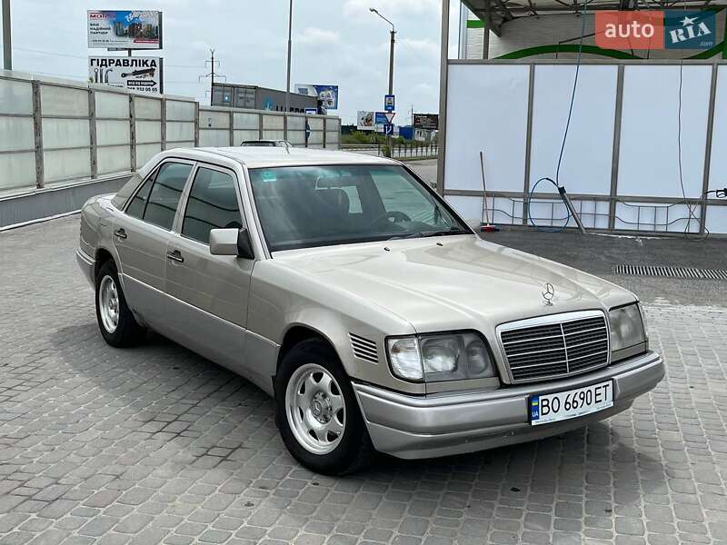 Седан Mercedes-Benz E-Class 1994 в 