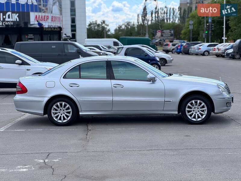 Седан Mercedes-Benz E-Class 2007 в Запорожье