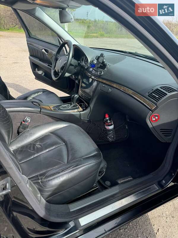 Седан Mercedes-Benz E-Class 2005 в Кривом Роге