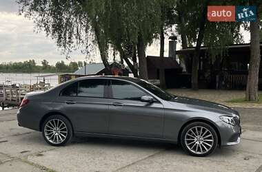 Седан Mercedes-Benz E-Class 2016 в 