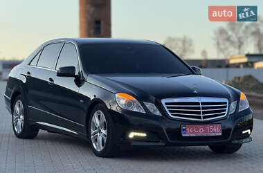 Седан Mercedes-Benz E-Class 2009 в 