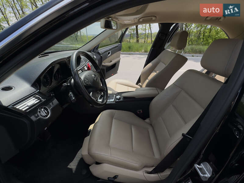Седан Mercedes-Benz E-Class 2010 в Хмельницькому
