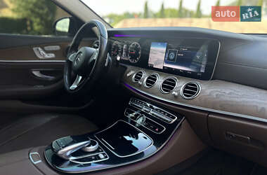 Седан Mercedes-Benz E-Class 2017 в 