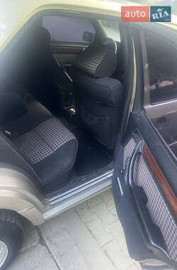 Седан Mercedes-Benz E-Class 1993 в 