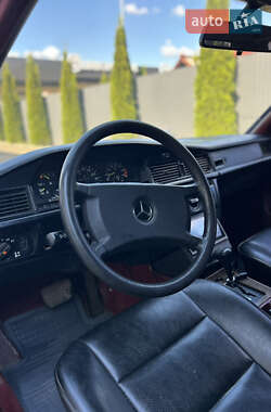 Седан Mercedes-Benz E-Class 1987 в 