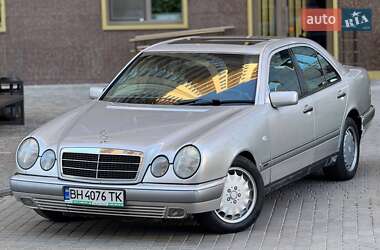 Седан Mercedes-Benz E-Class 1998 в 