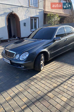 Седан Mercedes-Benz E-Class 2005 в 