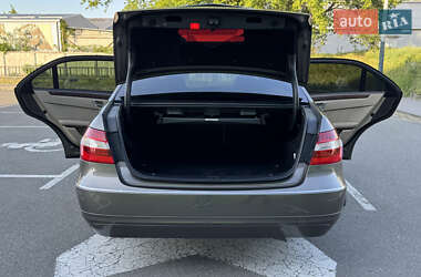 Седан Mercedes-Benz E-Class 2010 в 