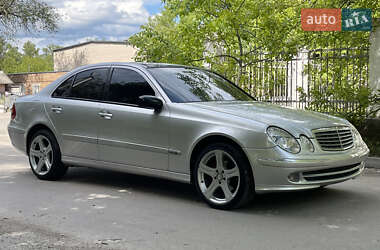 Седан Mercedes-Benz E-Class 2003 в 