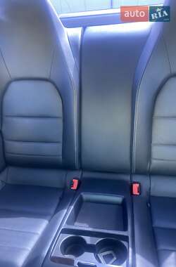 Купе Mercedes-Benz E-Class 2012 в 