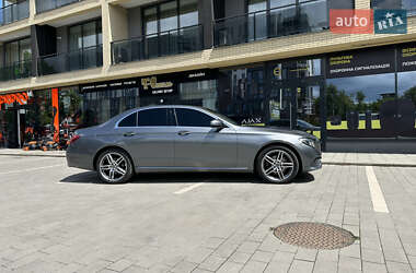 Седан Mercedes-Benz E-Class 2016 в 
