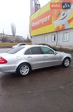 Седан Mercedes-Benz E-Class 2004 в 