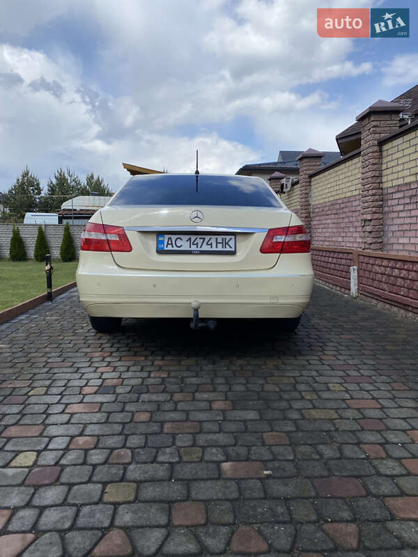 Седан Mercedes-Benz E-Class 2009 в Луцьку