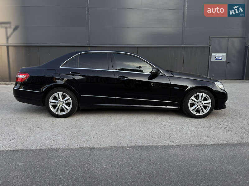 Седан Mercedes-Benz E-Class 2009 в Запорожье