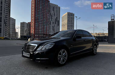 Седан Mercedes-Benz E-Class 2009 в Києві