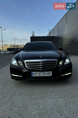 Седан Mercedes-Benz E-Class 2009 в Киеве