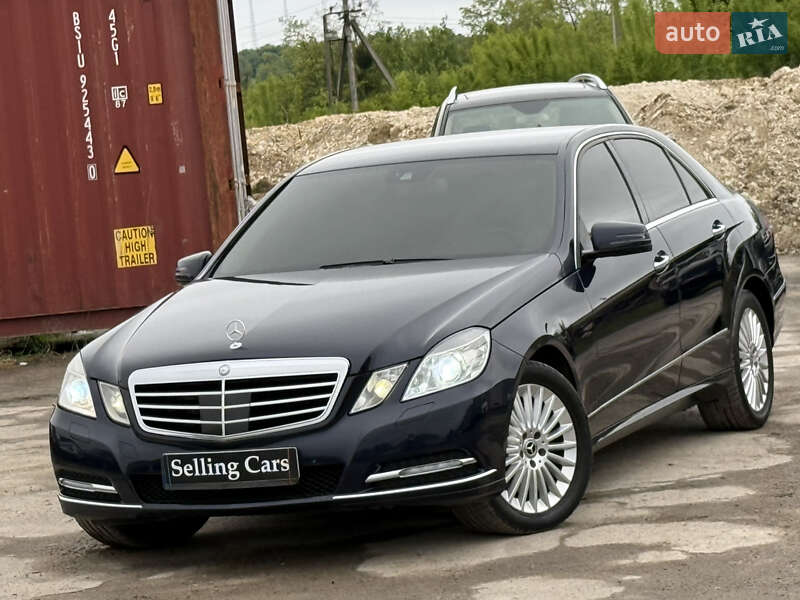 Седан Mercedes-Benz E-Class 2012 в Ровно