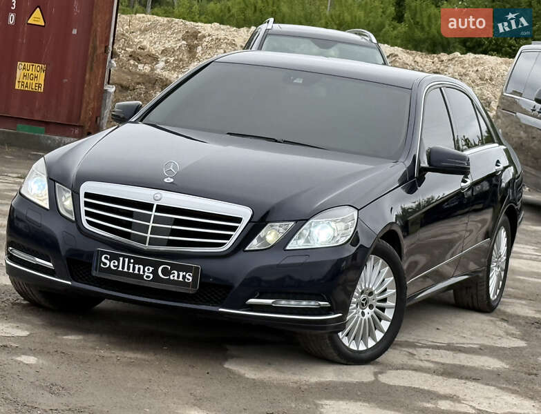 Седан Mercedes-Benz E-Class 2012 в Ровно