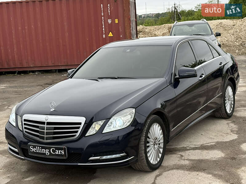 Седан Mercedes-Benz E-Class 2012 в Ровно