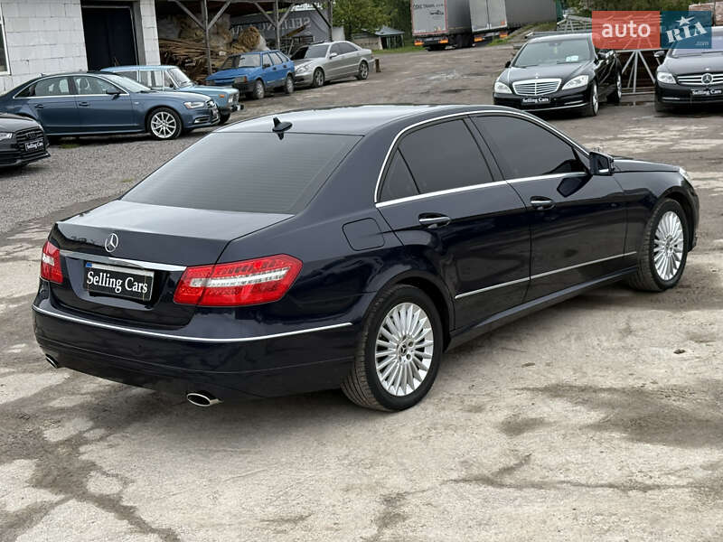 Седан Mercedes-Benz E-Class 2012 в Ровно