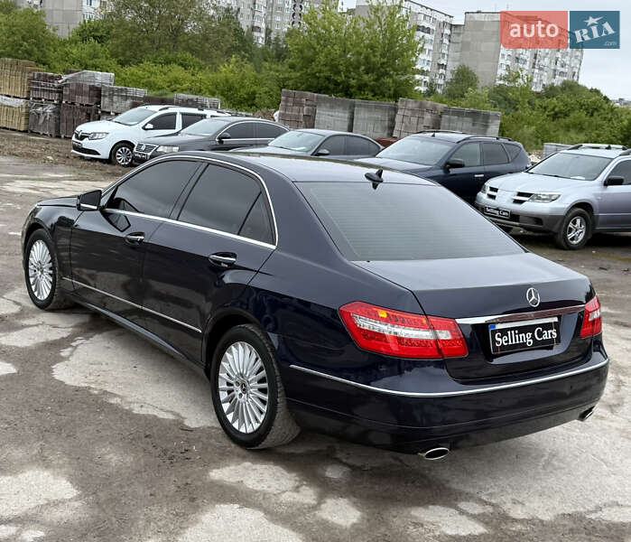 Седан Mercedes-Benz E-Class 2012 в Ровно