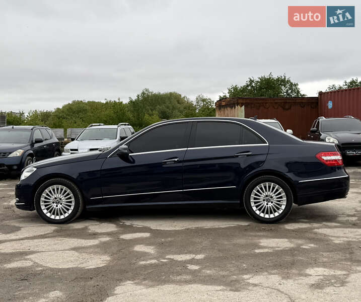Седан Mercedes-Benz E-Class 2012 в Ровно