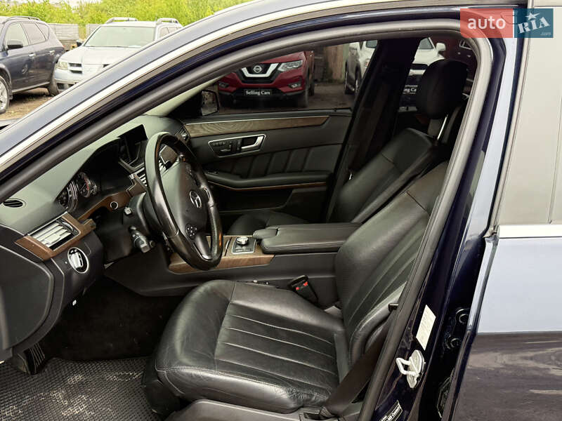 Седан Mercedes-Benz E-Class 2012 в Ровно