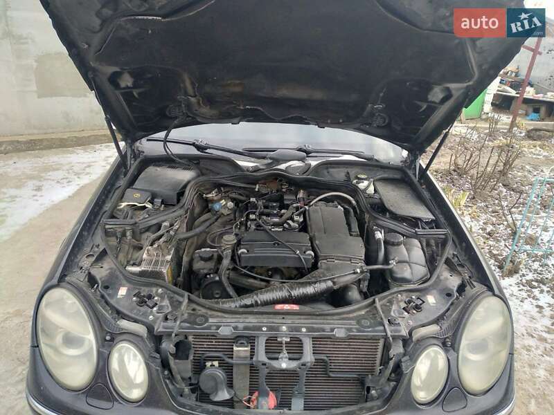 Седан Mercedes-Benz E-Class 2003 в Борисполі