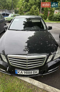 Седан Mercedes-Benz E-Class 2011 в 
