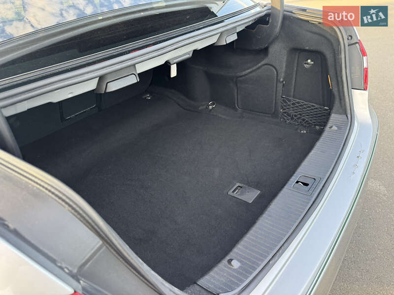 Седан Mercedes-Benz E-Class 2012 в Ивано-Франковске