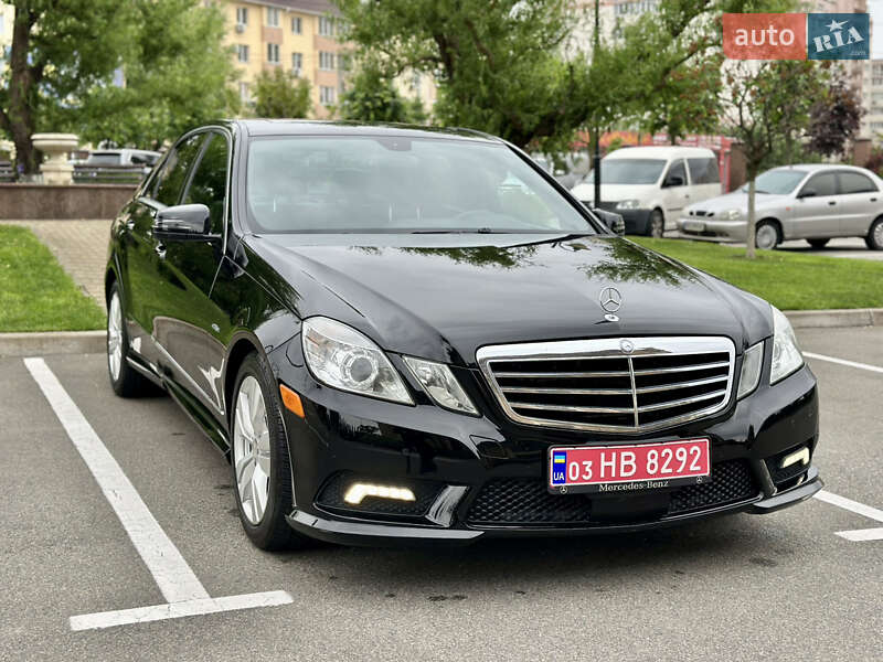 Седан Mercedes-Benz E-Class 2011 в Києві