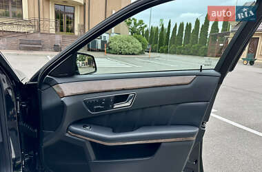 Седан Mercedes-Benz E-Class 2011 в 