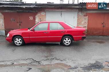 Седан Mercedes-Benz E-Class 1994 в Виннице