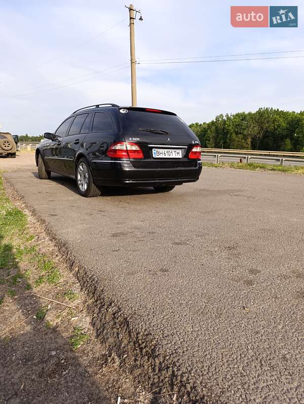 Универсал Mercedes-Benz E-Class 2005 в Харькове