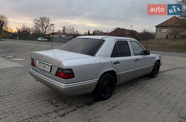 Седан Mercedes-Benz E-Class 1994 в 