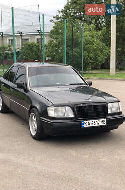 Седан Mercedes-Benz E-Class 1994 в Киеве