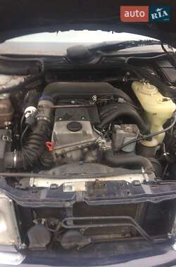 Седан Mercedes-Benz E-Class 1995 в Бориславе