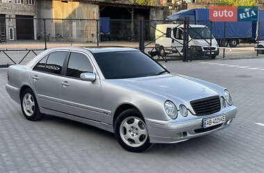 Седан Mercedes-Benz E-Class 2001 в 
