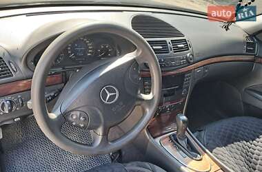 Седан Mercedes-Benz E-Class 2002 в 