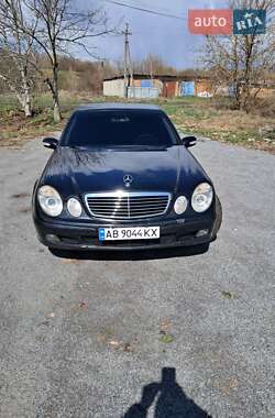 Седан Mercedes-Benz E-Class 2002 в 