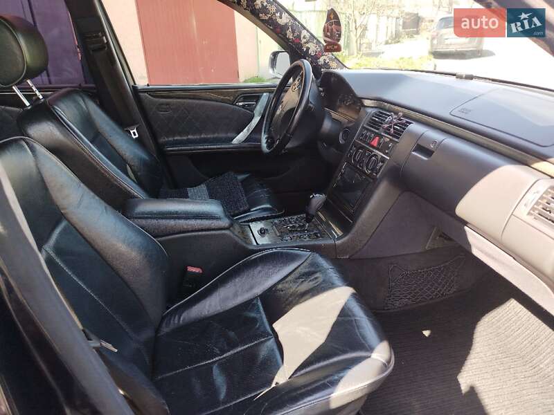 Универсал Mercedes-Benz E-Class 2000 в Киеве