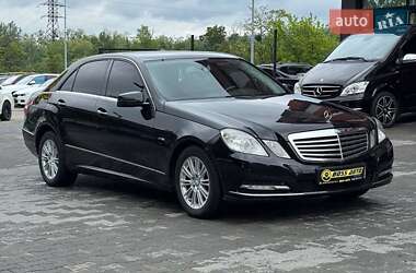 Седан Mercedes-Benz E-Class 2012 в Черновцах
