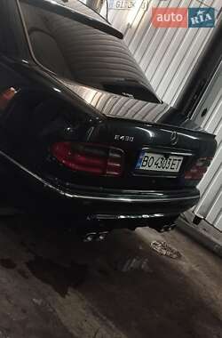 Седан Mercedes-Benz E-Class 2000 в 