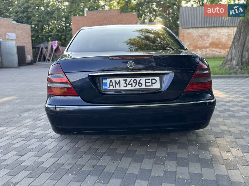 Седан Mercedes-Benz E-Class 2002 в Лубнах